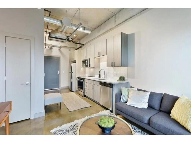 Building Photo - 728 N 3rd St