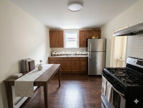 Building Photo - 58 Medford St