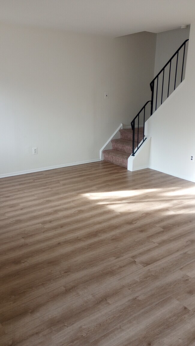 Foto del edificio - 8210 Pine Rd