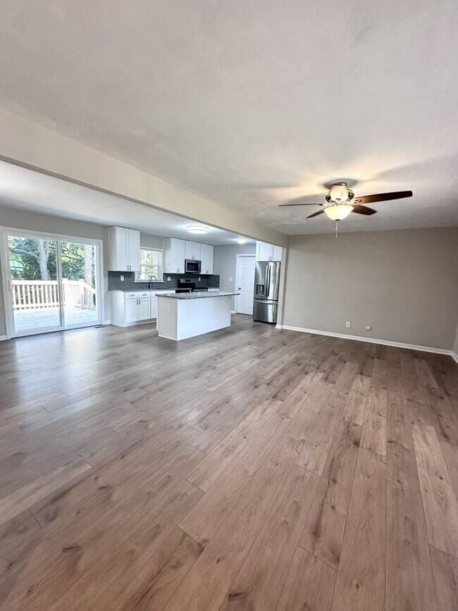 Foto del edificio - Waterfront Living in Chesapeake – Serene Views & Prime Location