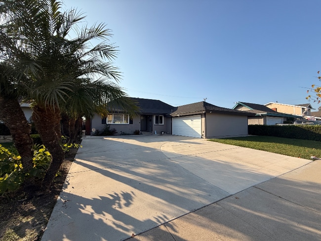 Photo - 15771 Belfast Ln House