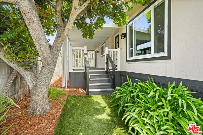 Building Photo - 29500 Heathercliff Rd