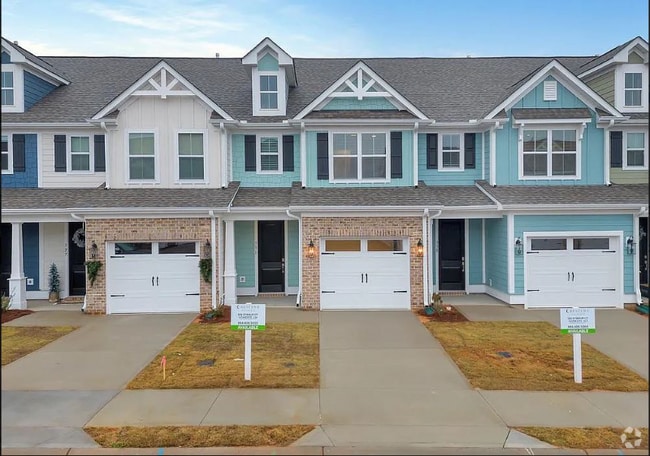 Building Photo - 331 Stirrup Ct