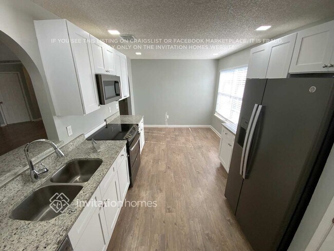 Foto del edificio - 11774 Mountain Ash Rd E
