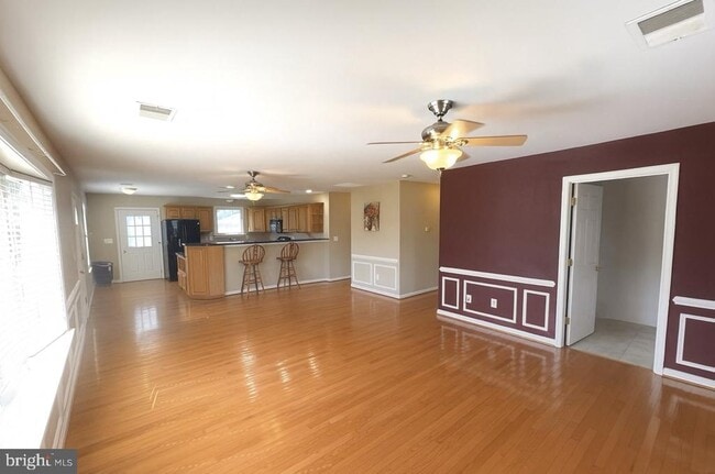 Foto del edificio - 42802 Higgs Ln