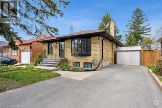 Building Photo - 22 N Heights Rd
