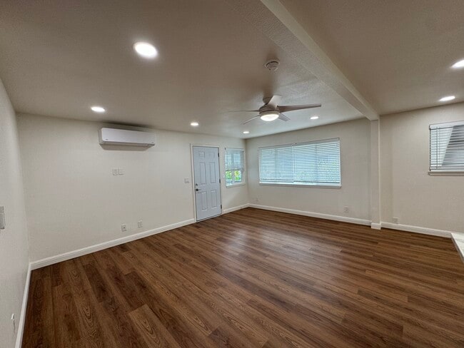 Building Photo - 45-102-102 Waiape Pl