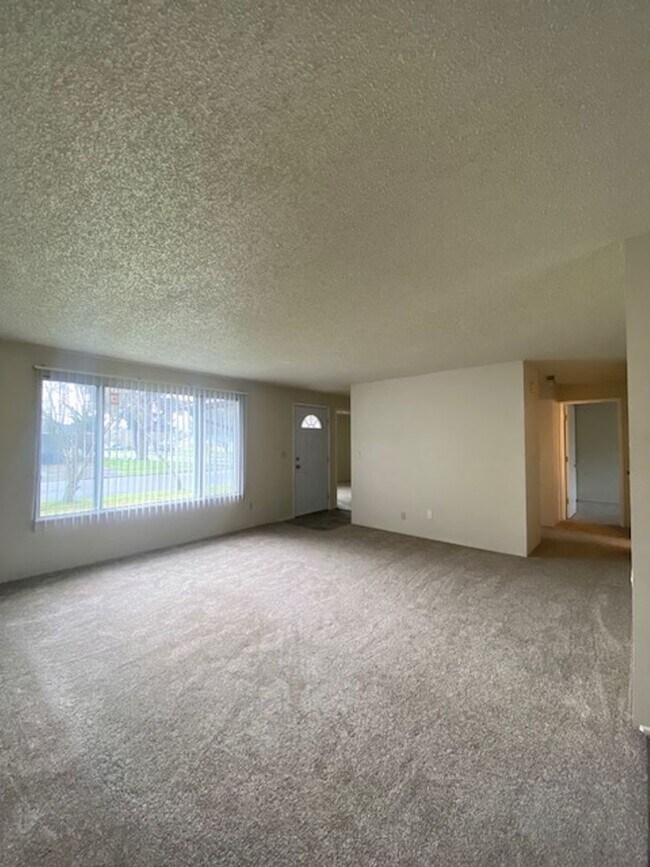 Foto del edificio - Must See Lebanon Home!