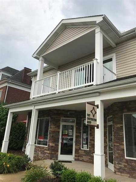 Foto principal - 235 W Main St