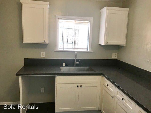Foto principal - 1235 W 95th St