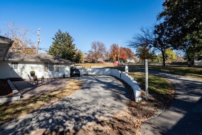 Foto del edificio - Newly remodeled! 3 bed/2bath!