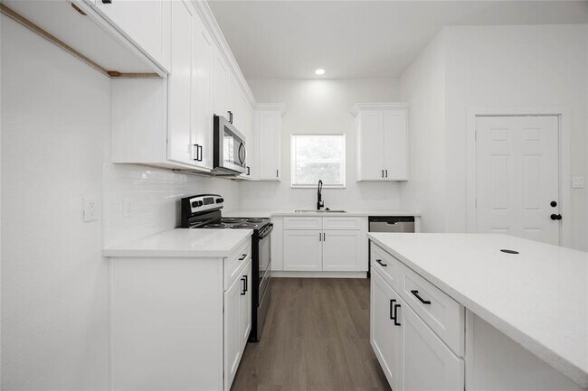 Foto del edificio - 330 Clearwater St