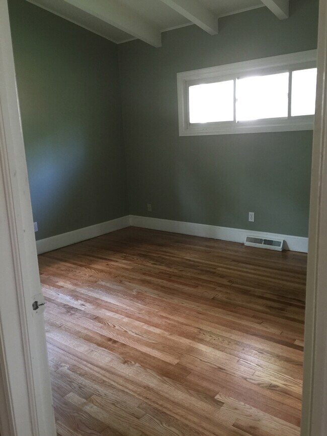 Building Photo - 1611 Wilmette Ct