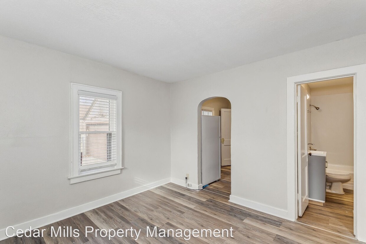 Primary Photo - 2 br, 1 bath House - 724 S. Poplar