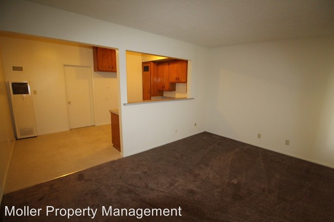 Building Photo - 11633 Sitka St