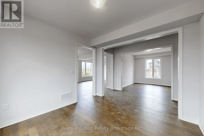 Photo du bâtiment - 1 Fisher Rd