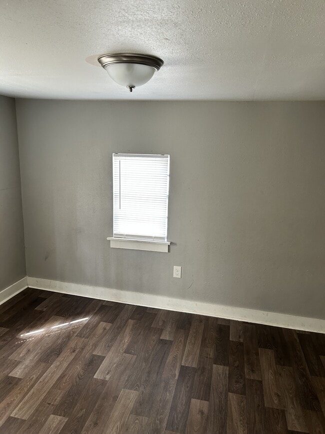 Foto del edificio - 4224 Alma St