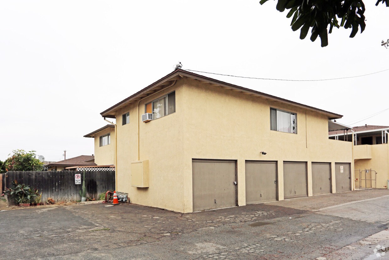 Building Photo - 13282 Fletcher St