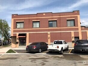 Building Photo - 6248 Ogden Ave