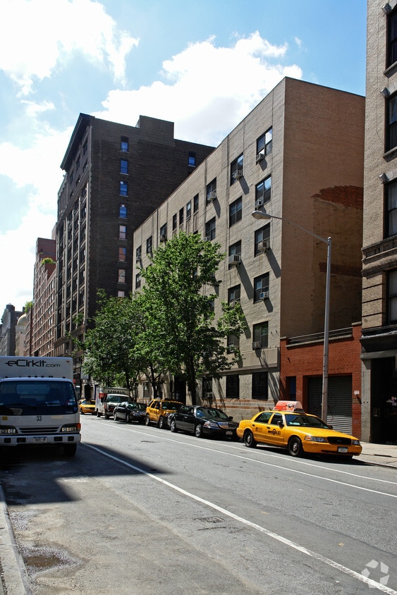150 W 21st St - 150 West 21st Street