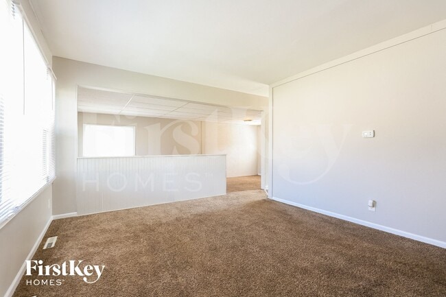 Foto del edificio - 315 Four Winds Way