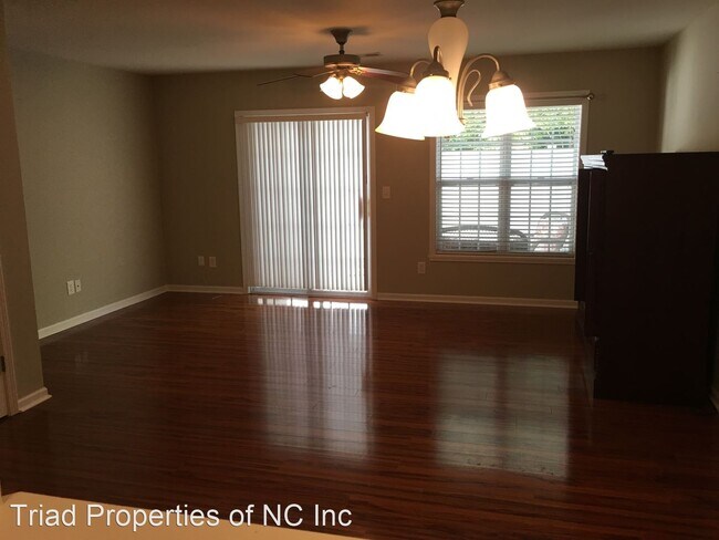 Foto del edificio - 2 br, 2.5 bath House - 448 Dunwood Dr.