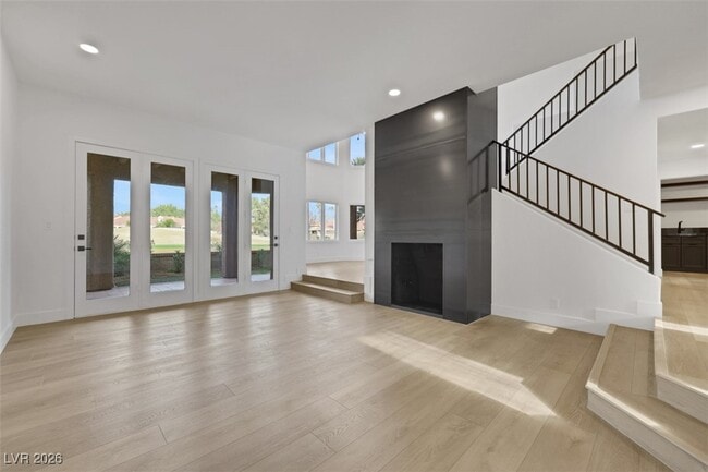 Building Photo - 7132 Mission Hills Dr