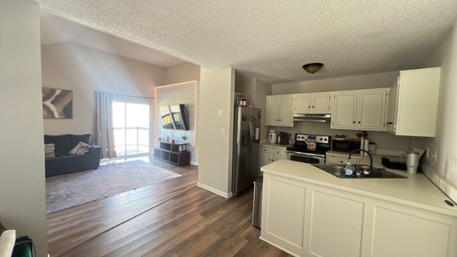 Foto del edificio - 78 Grassmire Dr