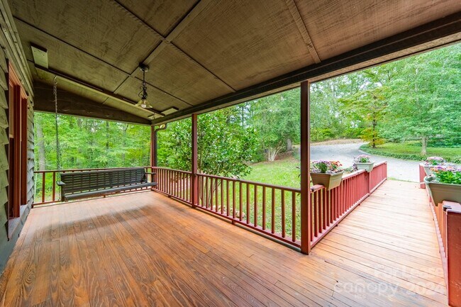 Building Photo - 4063 Creekview Ln