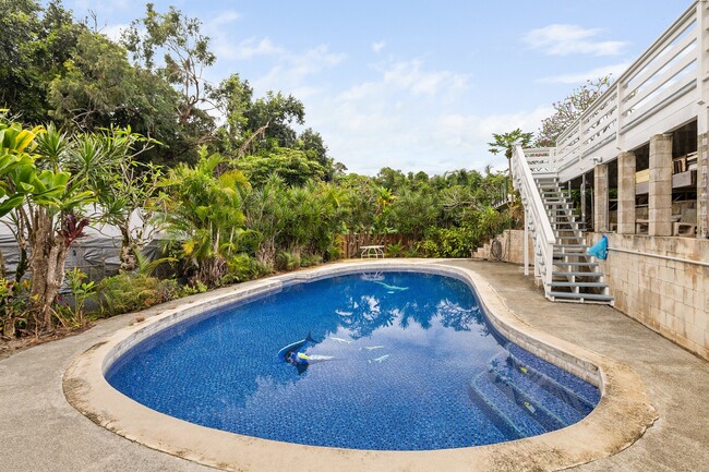 Building Photo - Kailua, Charming 3-Bed, 2-Bath with Swimmi...