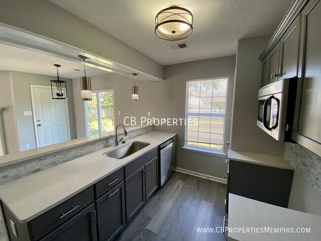 Building Photo - 6910 Lagrange Cir S