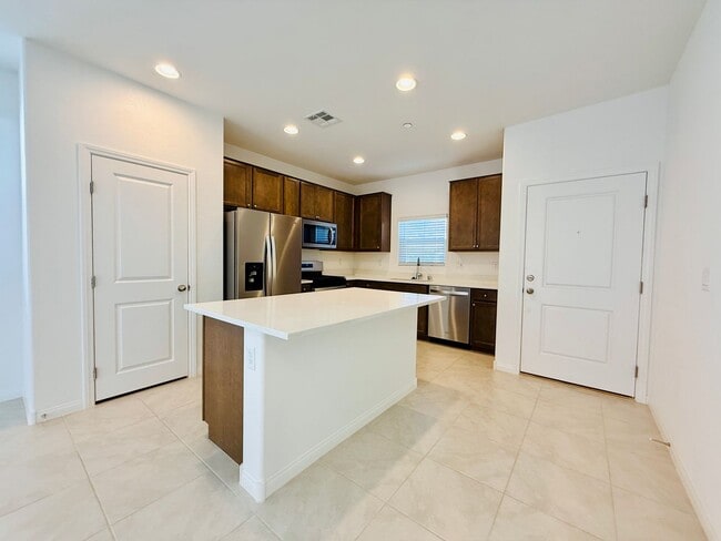 Foto del edificio - Stunning Home in the Desirable Cadence Community!