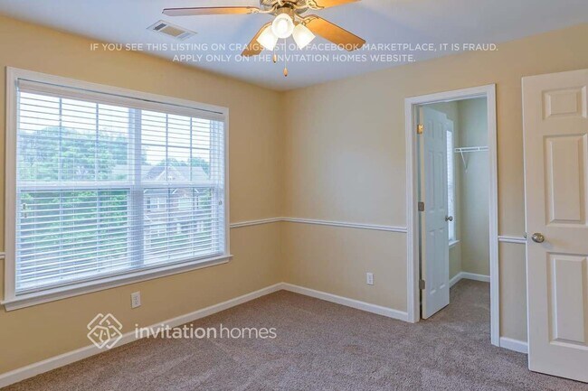 Building Photo - 940 Island Bluff Ln