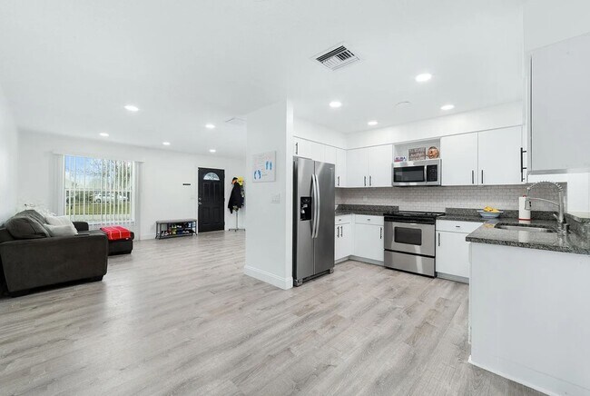 Foto del edificio - 181 SE Fallon Dr