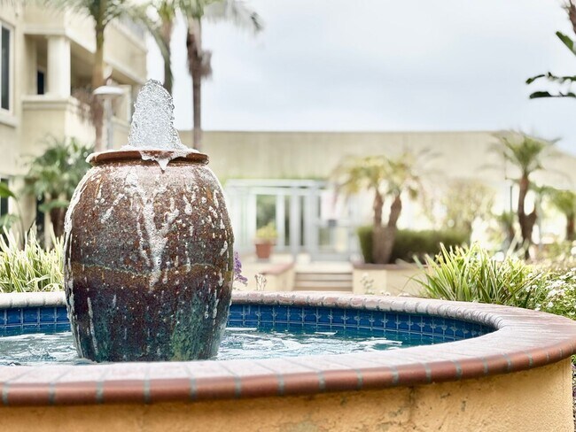 Building Photo - Whitesails at Westport at Mandalay Bay | 2...