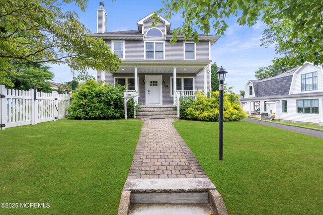 Foto del edificio - 250 Alpern Ave