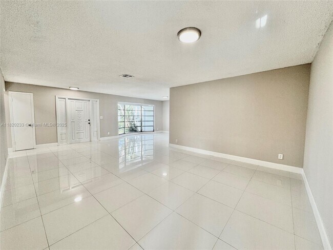 Foto del edificio - 4905 Harrison St