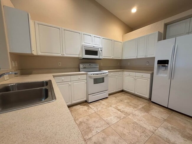 Building Photo - 1229/1231 SE 6th Ter