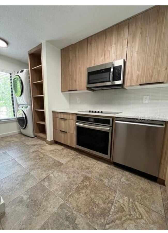 Foto del edificio - 5356 Burning Tree Dr