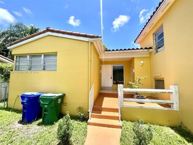 Foto del edificio - 3340 SW 7th St
