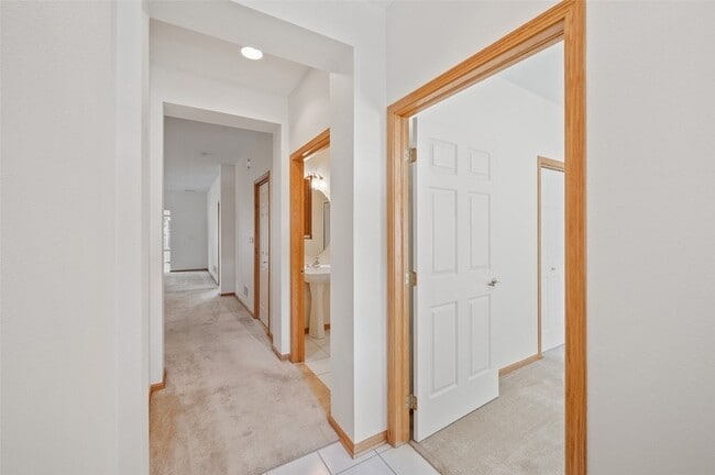 Foto del edificio - 5221 Village Run Ave