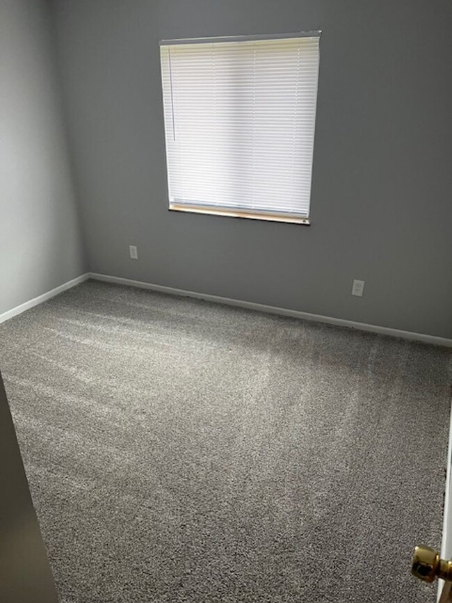 Building Photo - 2 Bedroom Apartment in Butler!!!