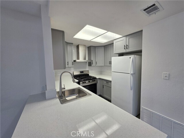 Building Photo - 44036 25th St W