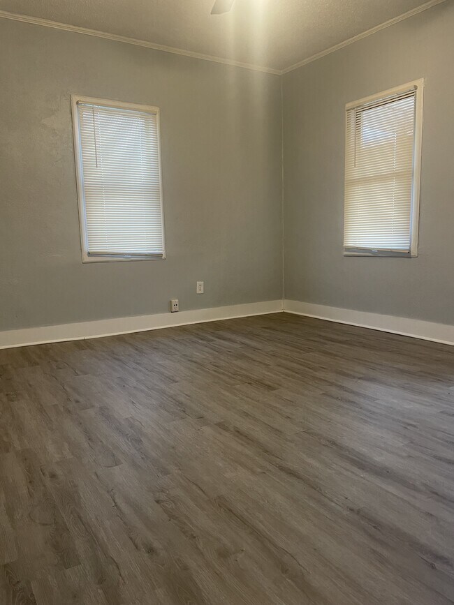 Foto del edificio - 1617 E Matheny Ave