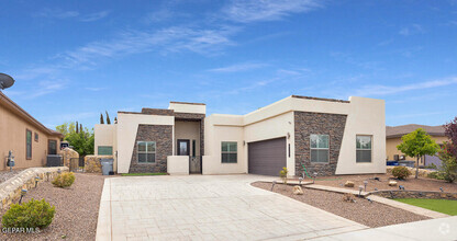 Building Photo - 7238 Canyon Wren Ave