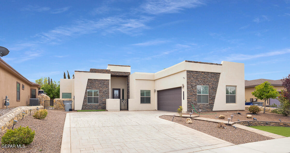 Primary Photo - 7238 Canyon Wren Ave