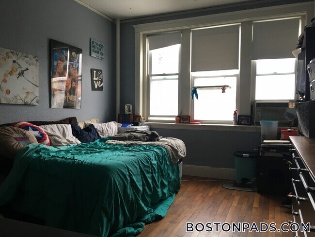 Foto del edificio - 1800 Commonwealth Ave