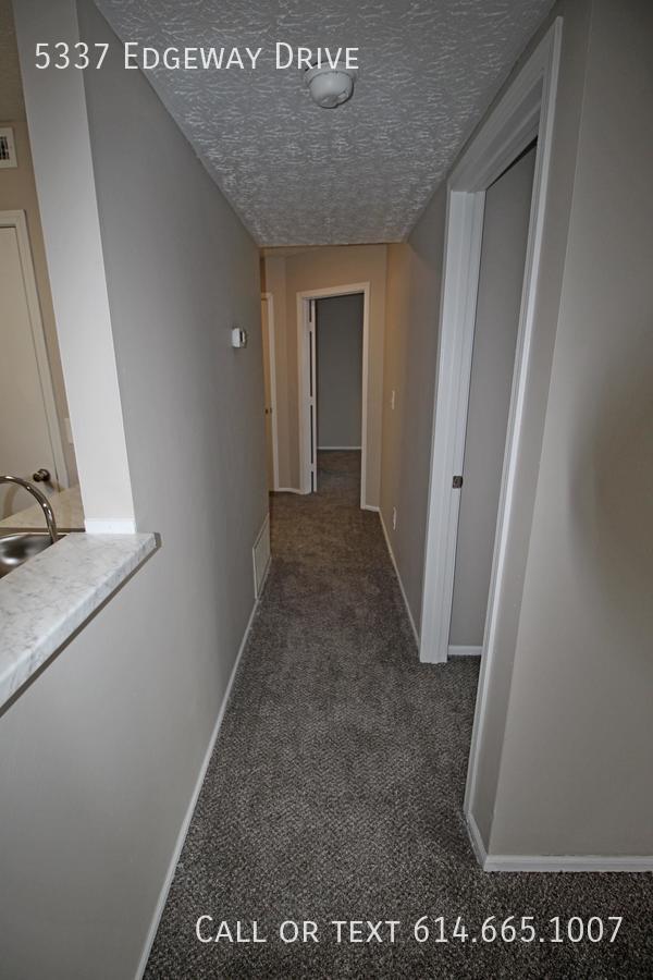 Building Photo - 5337 Edgeway Dr