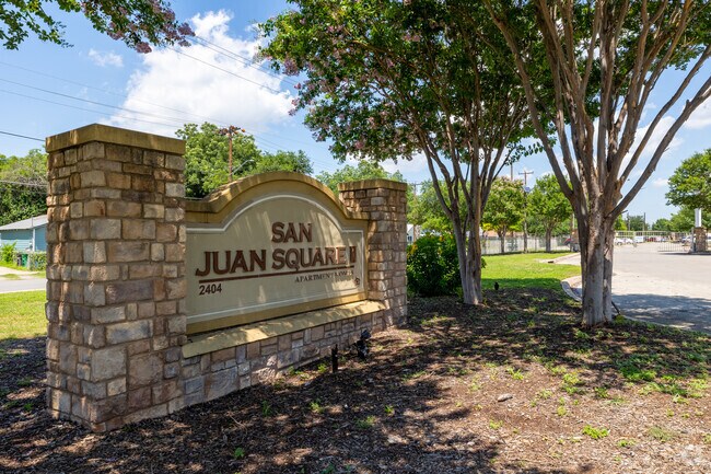 Entrada - San Juan Square II