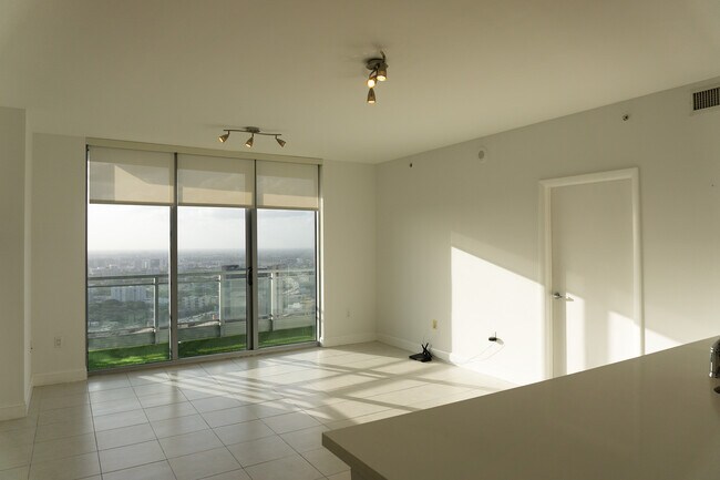 Foto del edificio - 90 SW 3rd St
